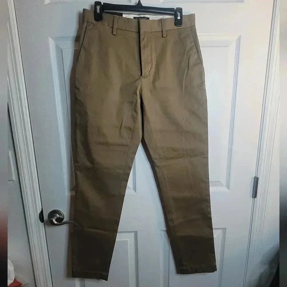 BANANA REPUBLIC Rapid Movement Chino Mason Athletic Tapered Fit (New)